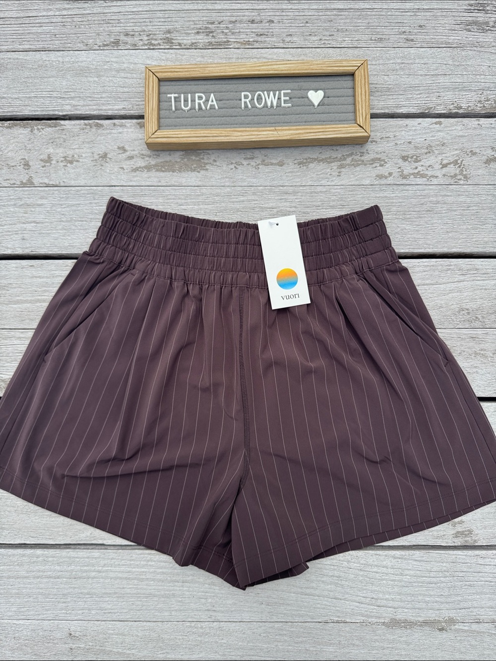 Vuori Villa Short French Roast Pinstripe Womens Size Small NWT